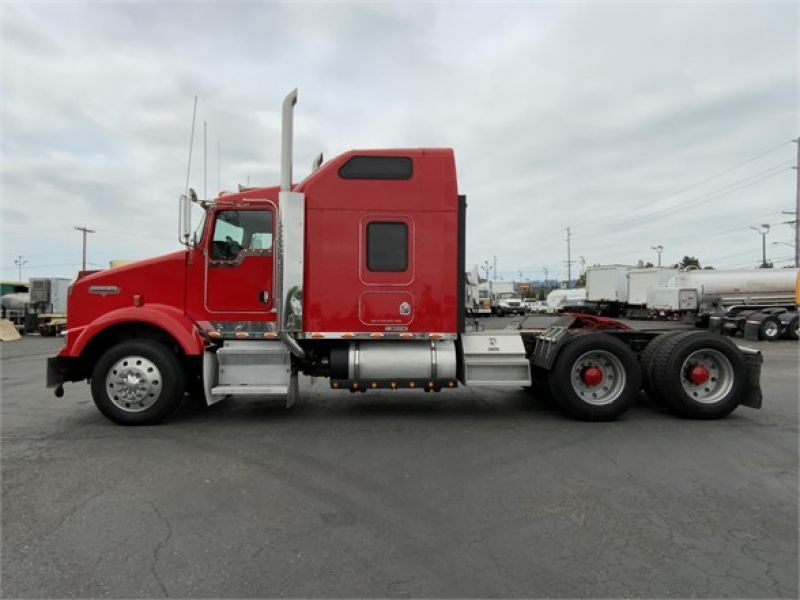 2004 KENWORTH T800 - Portland Fuso